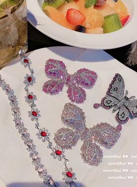 璀璨石榴红宝石花朵手链 镀18K金多切面梯锆石花朵手镯手链饰品