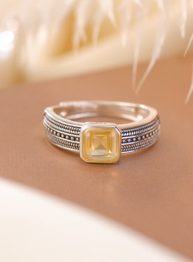 山予棠S925纯银黄水晶复古做旧线条纹方形戒指时尚气质切面银指环