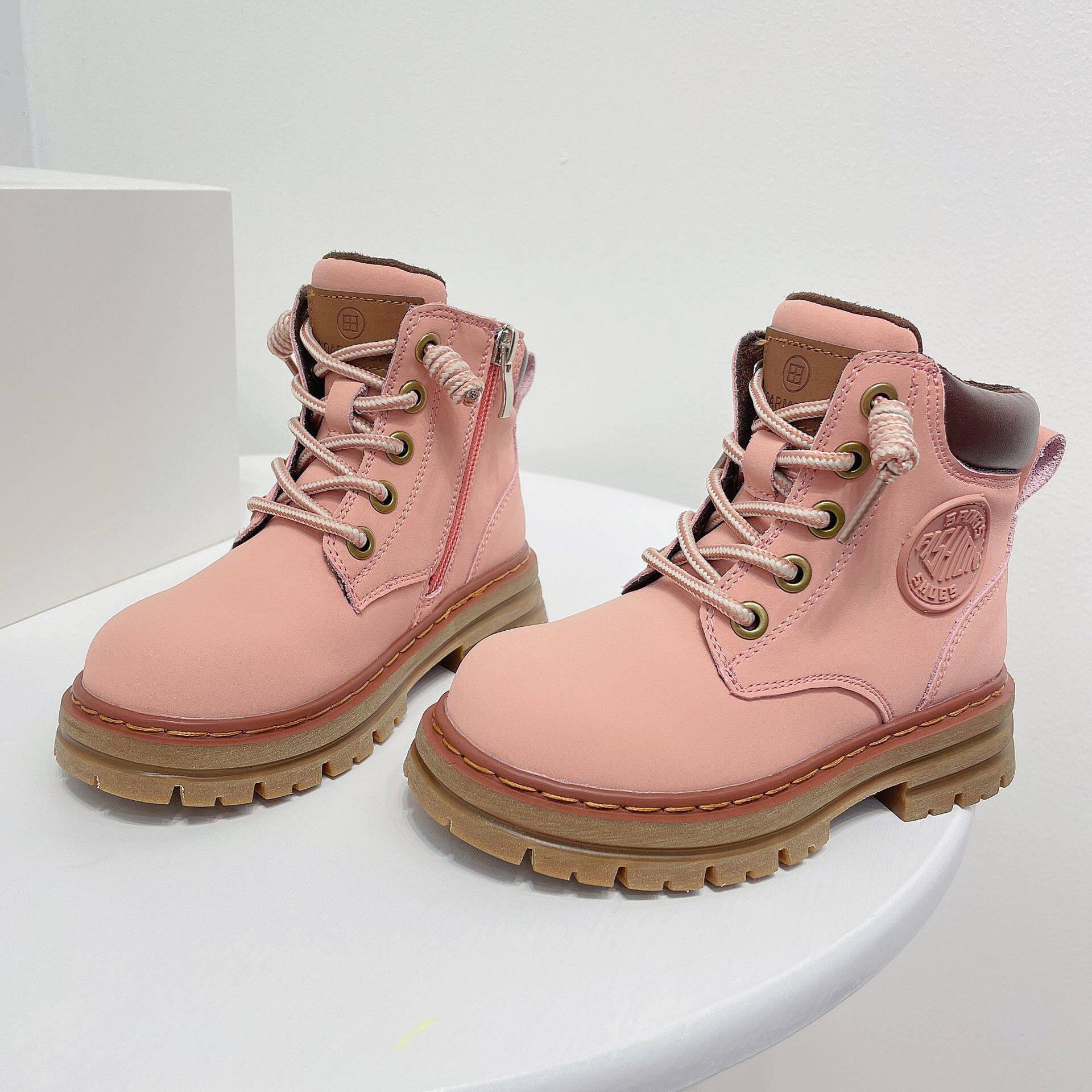 女童马丁靴英伦风2023新款春秋亲子鞋男童小黄靴网红儿童靴子短靴