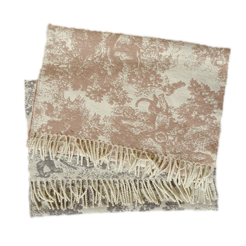 蒙马特大街冬季羊绒披肩围巾围脖字母格子红英伦保暖新年礼物礼盒,淘宝优惠券,粉丝福利购,淘宝优惠卷