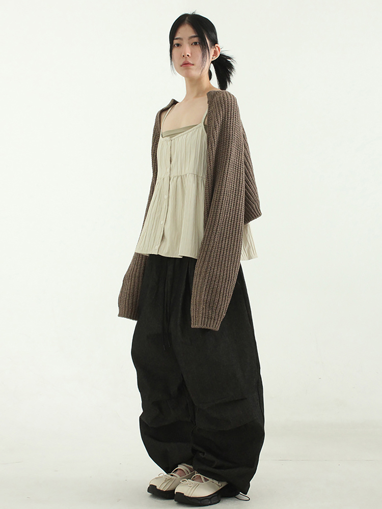 韩国代购23F/W pleated flare sleeveless top 褶皱系扣吊带上衣 - 图2