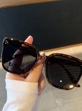 gm同款大框米白色圆脸墨镜时尚