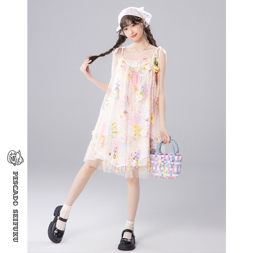 甜鱼少盐[霓光蝶梦]小个子法式浪漫不规则吊带连衣裙女夏度假裙子 - 图3
