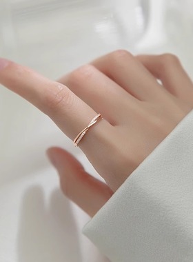 英国 【设计师】Cookie Kiss交叉开口戒指女18K金轻奢高级感指环