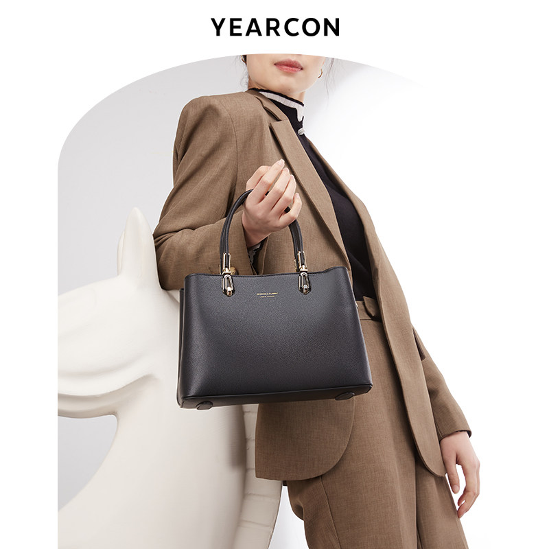 意尔康2021新款百搭质感牛皮斜挎包 意尔康箱包女士包袋