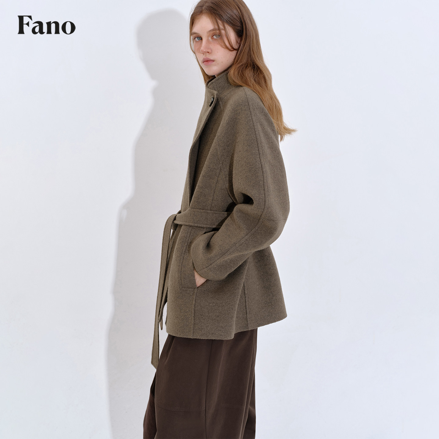 范洛Fano 49羊毛慵懒松弛感系带立领设计牛角扣毛呢短外套女2025,淘宝优惠券,粉丝福利购,淘宝优惠卷