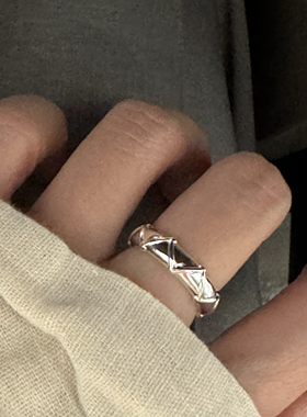 银色戒指女高级感韩国小香风松弛感老钱风线条戒指叠戴开口