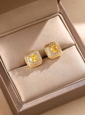 新款小方糖项链女小黄晶锁骨链轻奢小众设计款网红吊坠饰品希音