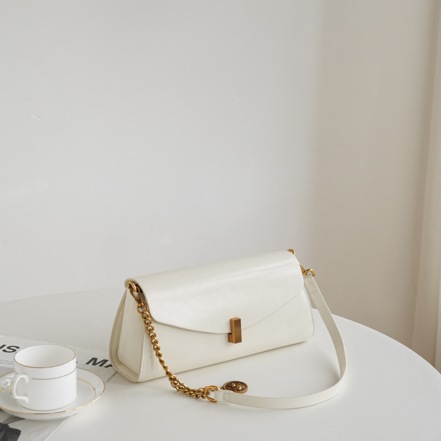 包包女2025新款轻奢小众链条复古法棍包高级感通勤单肩斜挎腋下包,淘宝优惠券,粉丝福利购,淘宝优惠卷