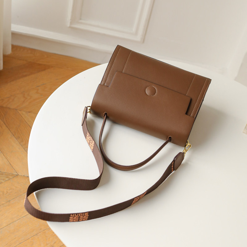 高级感包包女2025新款简约大容量手提包百搭宽肩带单肩斜挎小方包,淘宝优惠券,粉丝福利购,淘宝优惠卷