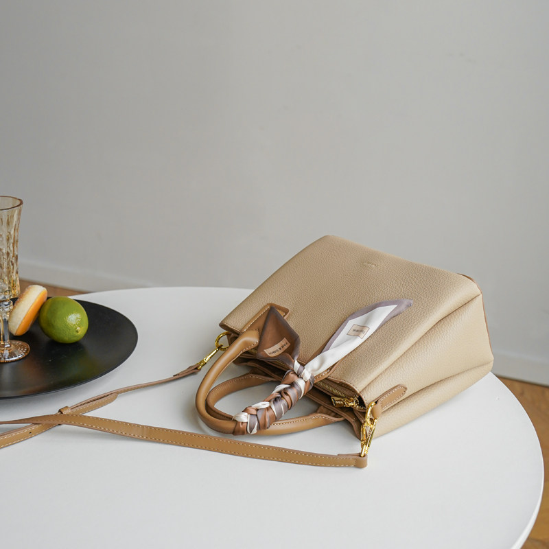 小众设计包包女2025新款手提包大容量妈妈包高级感单肩斜挎通勤包,淘宝优惠券,粉丝福利购,淘宝优惠卷