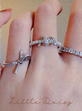 碎银子磨砂小蝴蝶戒指