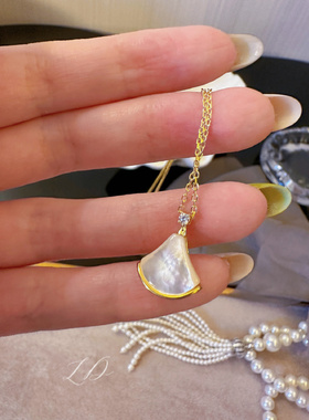 日系轻奢贝母通体银锁骨链女