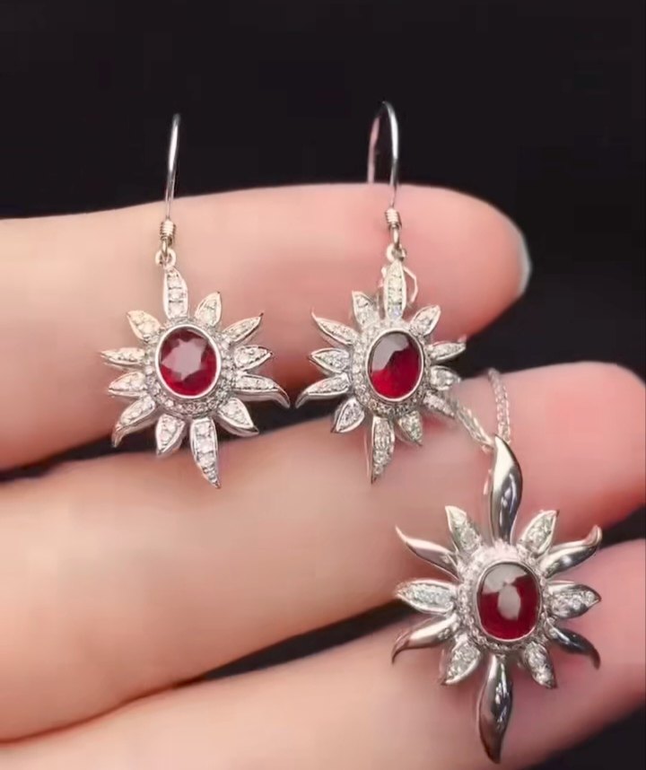 红宝吊坠主石1.02克拉总重2.03克红宝耳环主石1.56克拉总重2.61克,淘宝优惠券,粉丝福利购,淘宝优惠卷