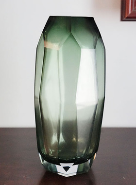 出口澳大利亚轻奢祖母绿手工磨刻多面琉璃花瓶装饰摆件