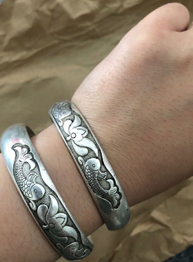 古玩藏银镯子一对民族风镯子纯手工苗银雕花福寿双鱼手镯复古手环