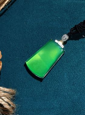 s925纯银首饰天然冰种绿玉髓平安无事牌吊坠翡翠绿色项链毛衣链子