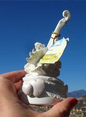 加拿大当地购买带回纪念品