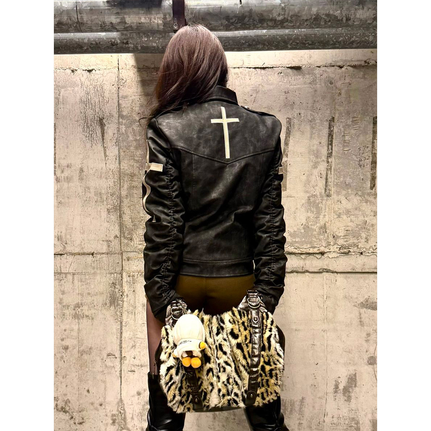 视觉系朋克外套女冬季十字架排扣宫廷绑带修身皮衣夹克视觉系上衣,淘宝优惠券,粉丝福利购,淘宝优惠卷