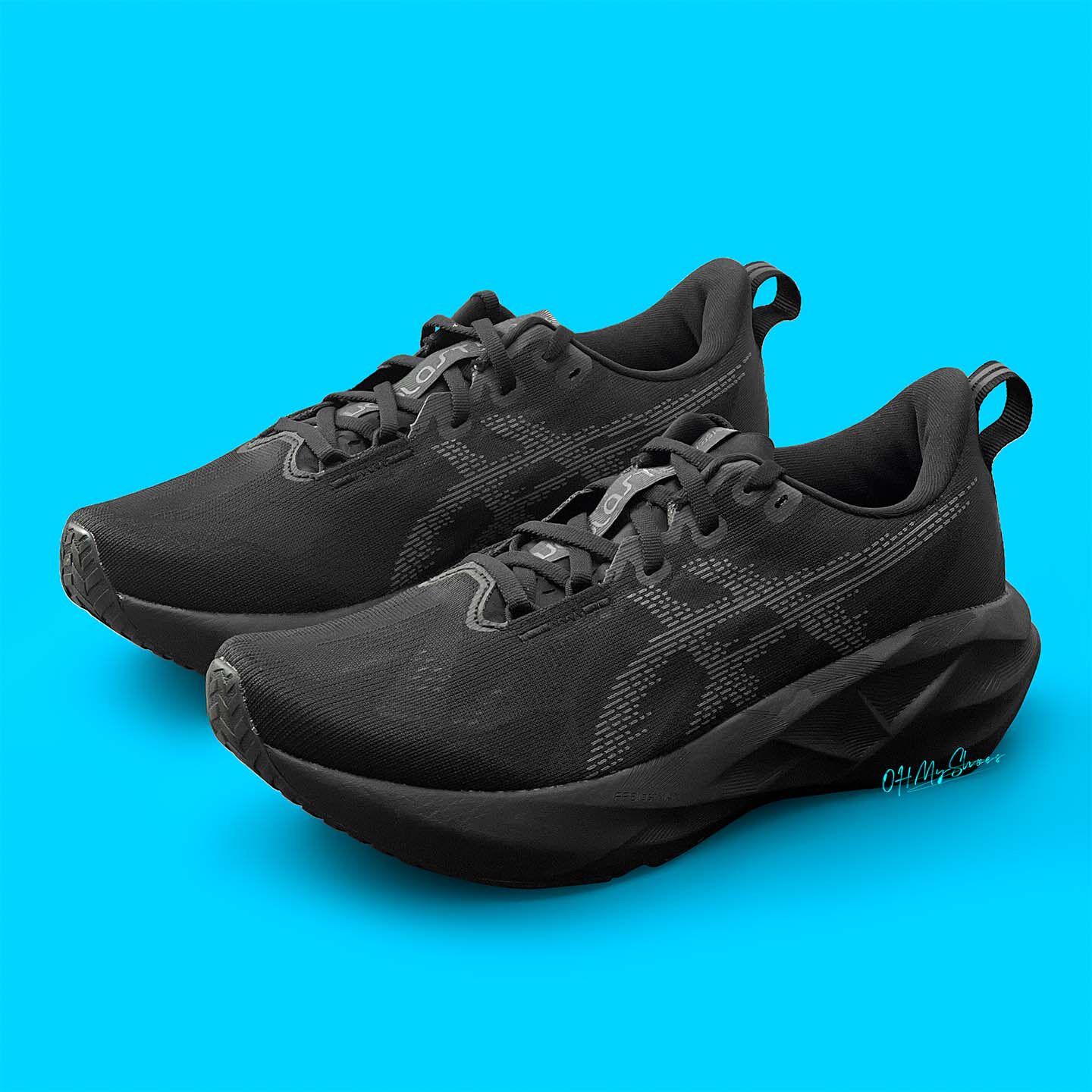 ASICS NOVABLAST5低帮男鞋2E宽楦全黑轻量缓震透气跑鞋1011B974