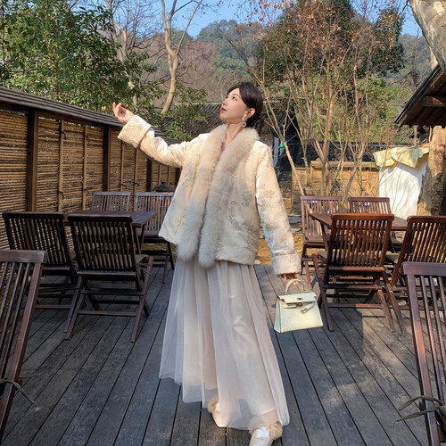 果果家 现货秒发/新中式国风羽绒服外套女新款宽松刺绣提花上衣 - 图1