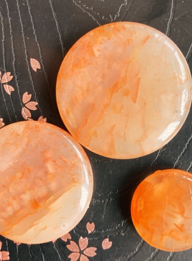 樱花玛瑙菜园子牛血红雕刻件手镯