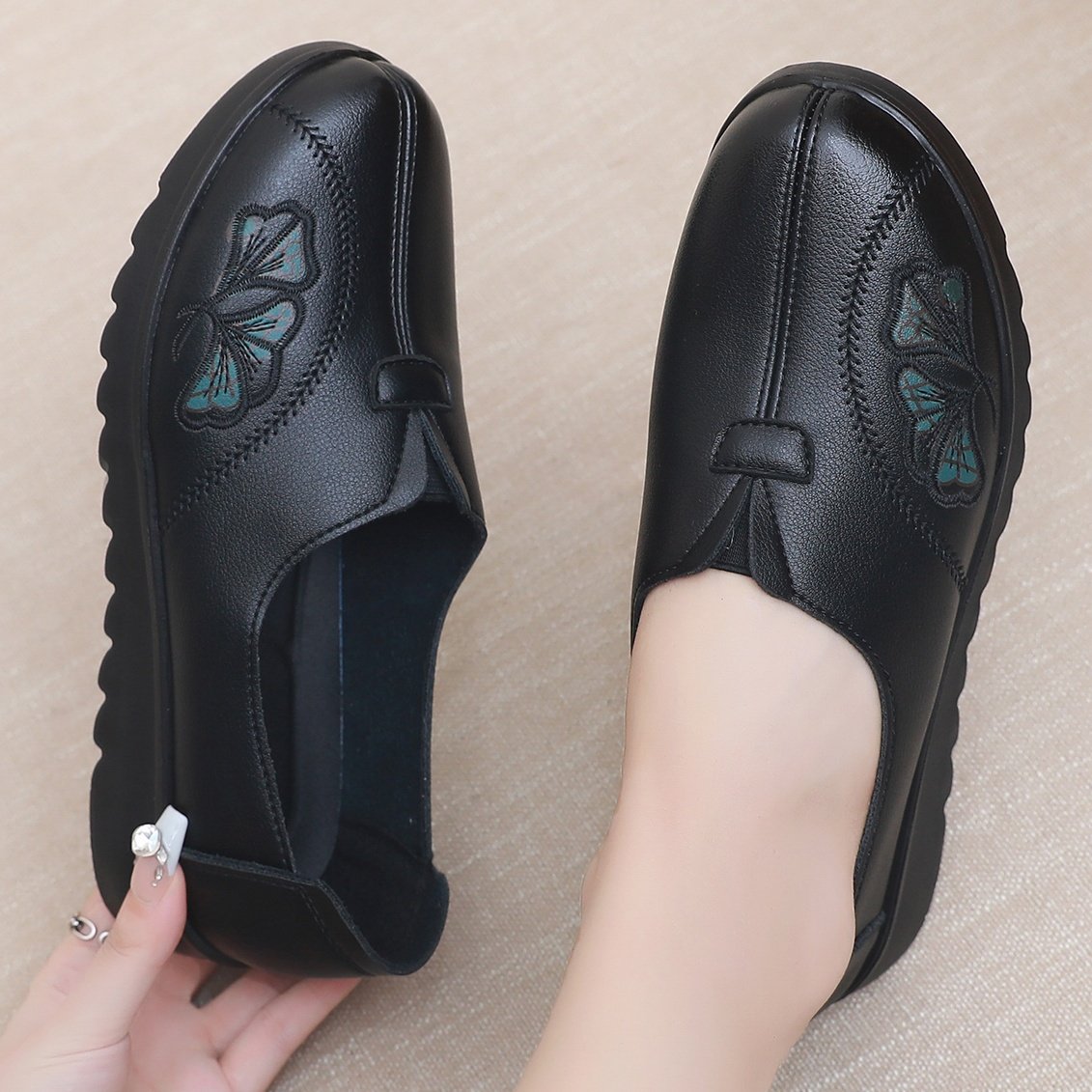 妈妈鞋软底舒适不累脚中老年女软皮鞋单鞋平底防滑休闲黑色上班鞋,淘宝优惠券,粉丝福利购,淘宝优惠卷