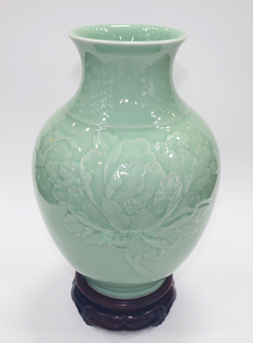 龙泉青瓷样板间会所陈设酒柜摆件