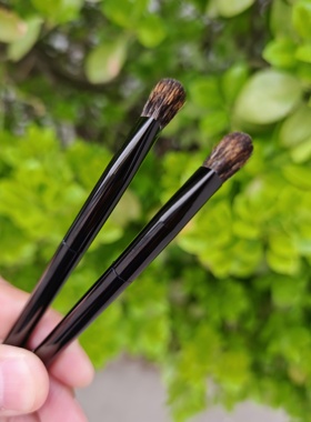 艾诺琪奥莉合作款3.0象牙塔小号眼影刷松鼠毛微瑕疵款