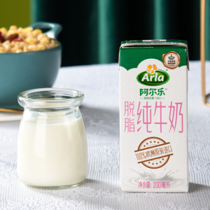 拍2件！Arla阿尔乐脱脂纯牛奶200ml*24盒