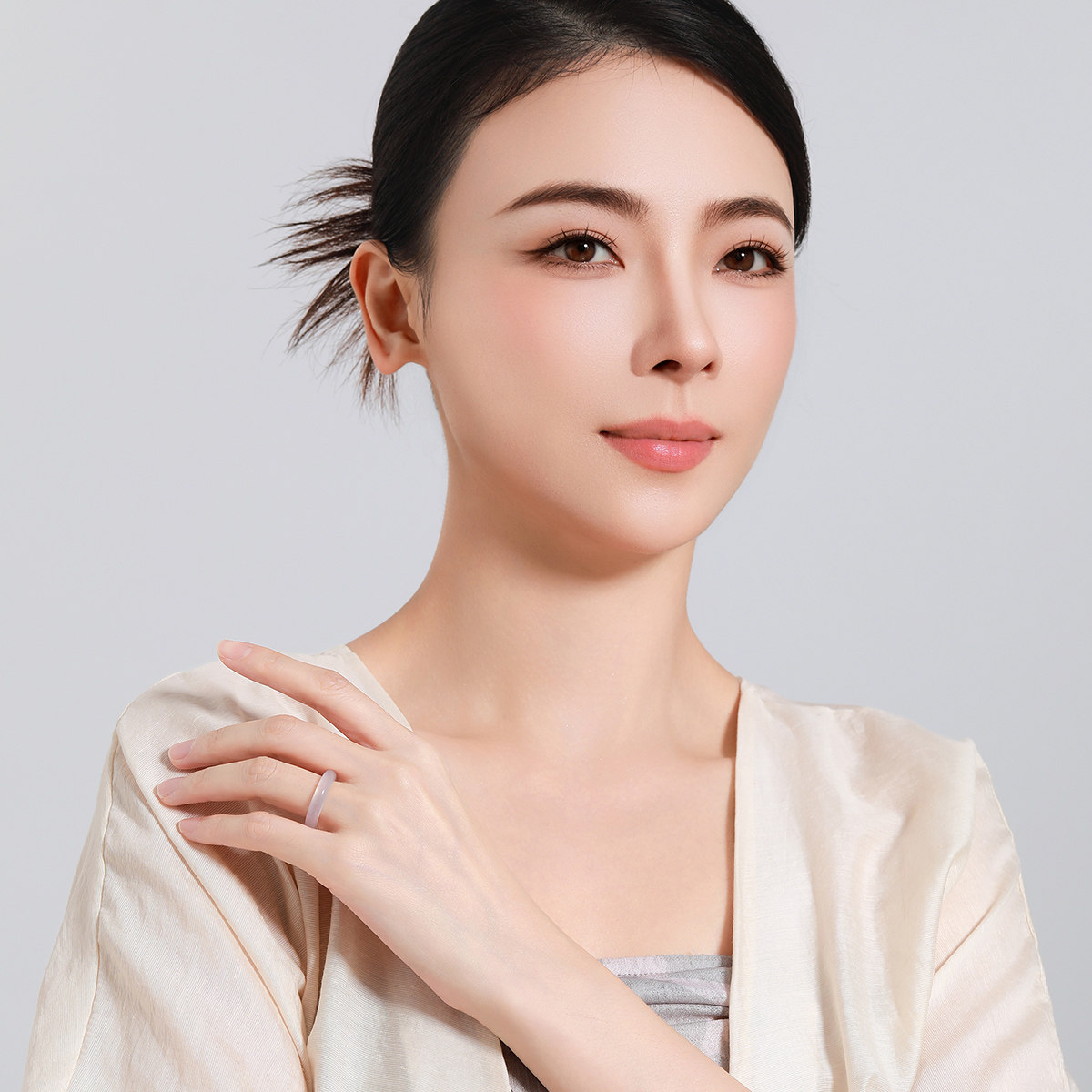 Mengjinyuan natural lychee jelly chalcedony ring