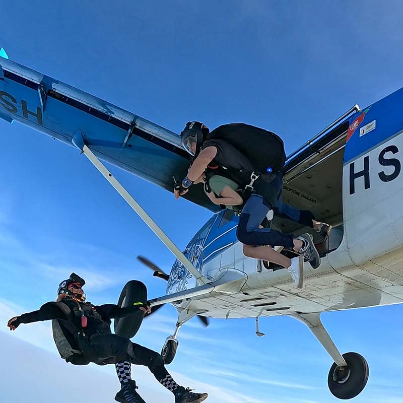 泰国曼谷清迈芭提雅高空跳伞Dropzone/Thaisky基地酒店接送 - 图1