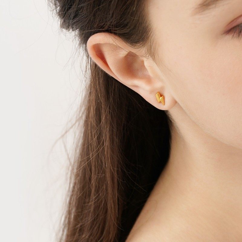 周生生黄金闪电耳钉足金单只耳钉情侣耳饰单只91969E,淘宝优惠券,粉丝福利购,淘宝优惠卷