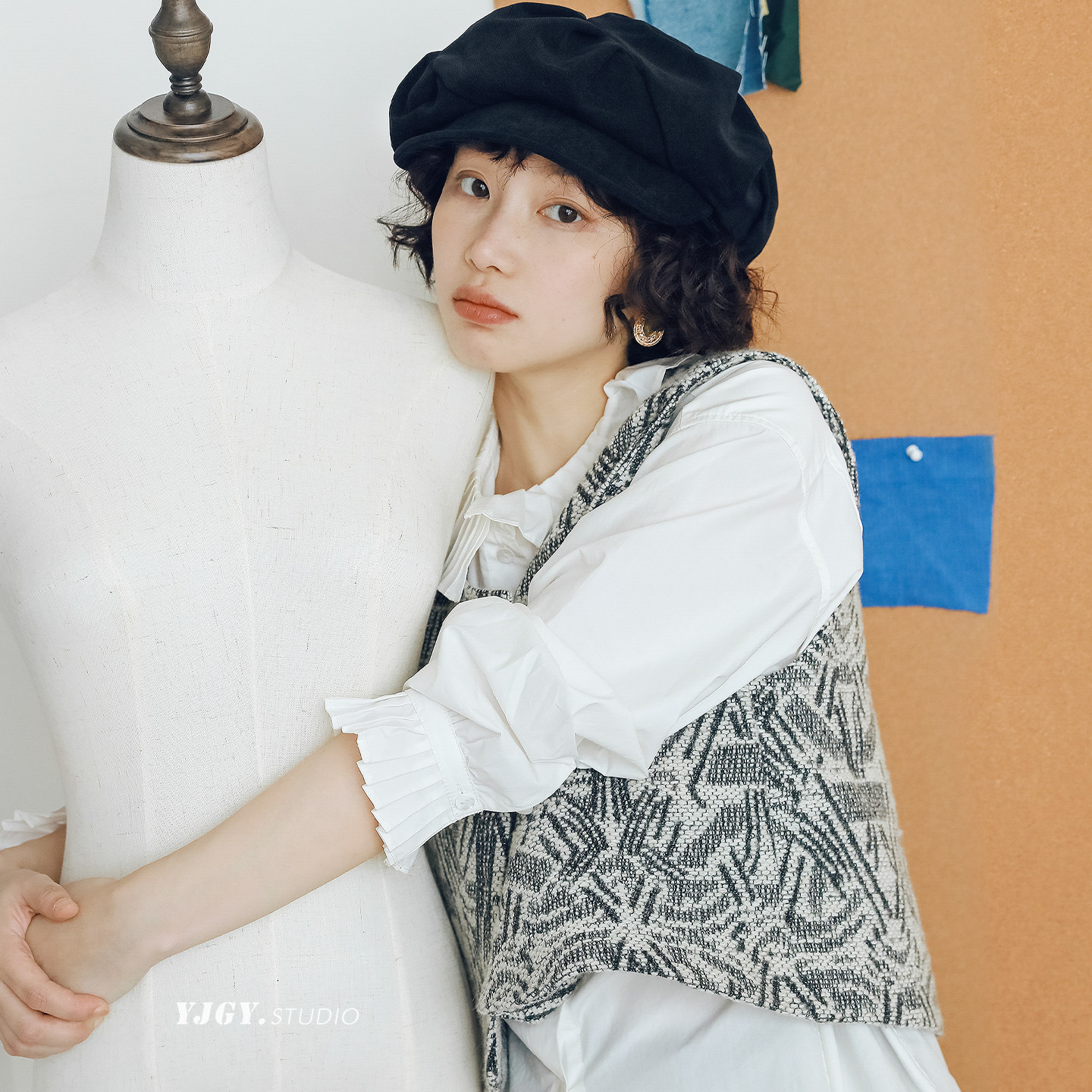 小众设计羊毛肌理提花马甲女秋冬日系叠穿百搭手绘民族风上衣马夹,淘宝优惠券,粉丝福利购,淘宝优惠卷