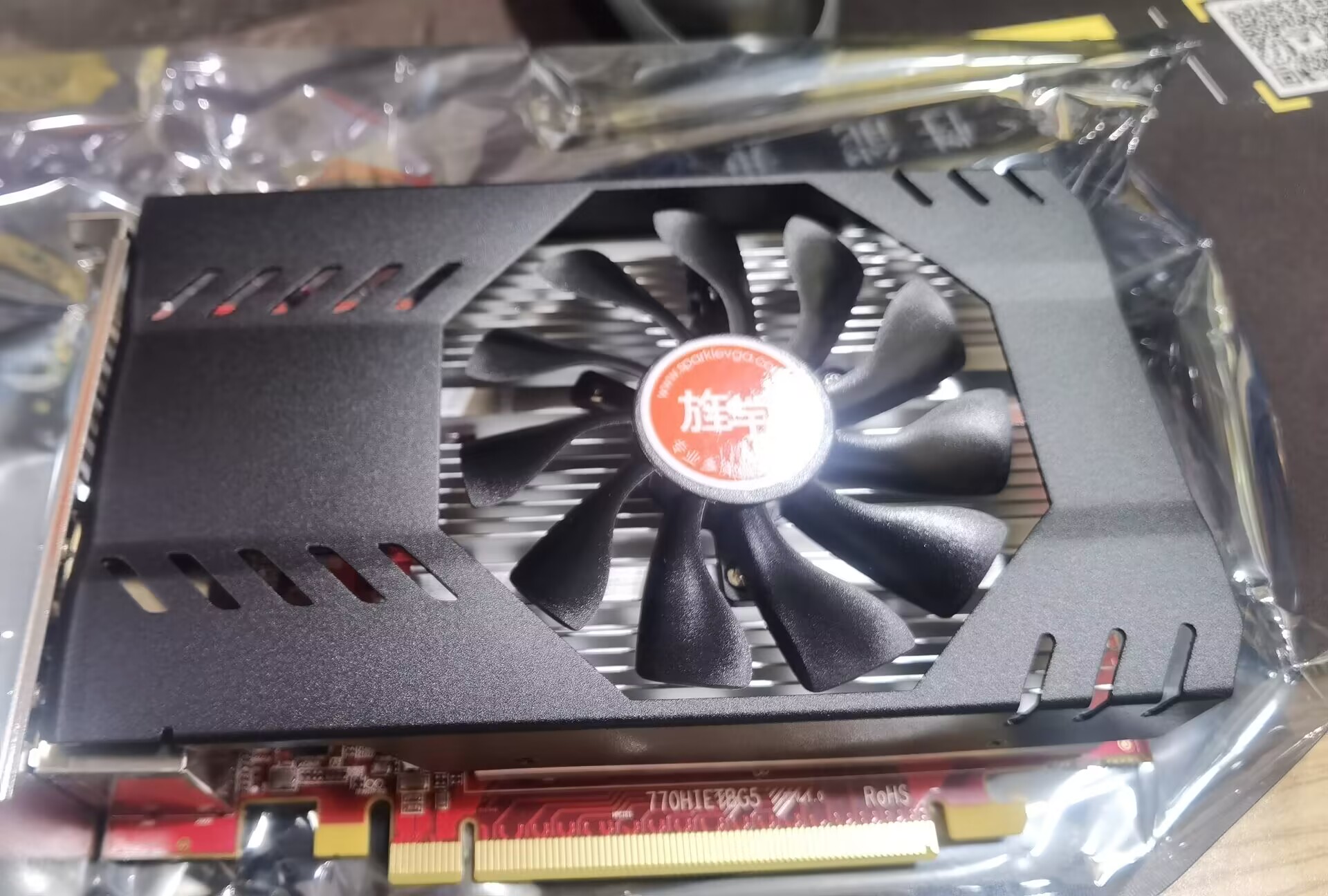 全新国行正品旌宇HD7600/r7 350/rx550 炒股显卡多屏显卡 4/6VGA - 图2