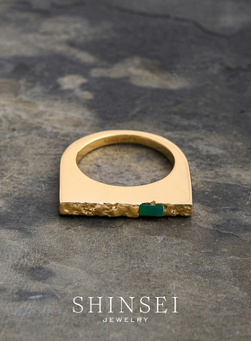 彩石片状设计戒指绿玉髓