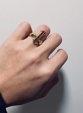 2024新潮十字架戒指钛钢