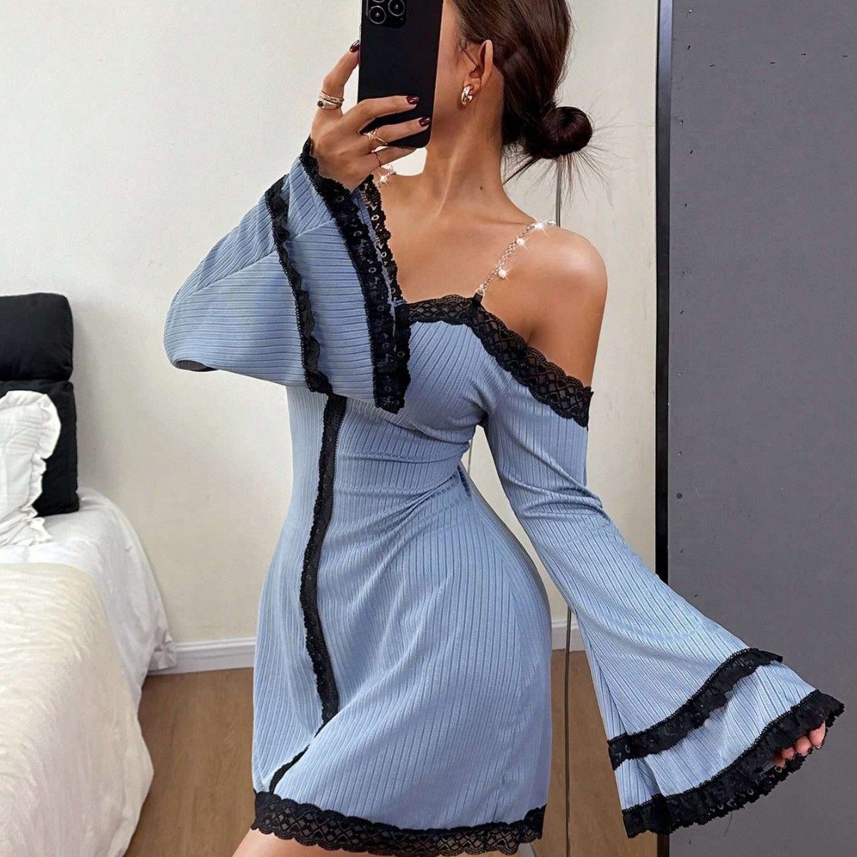 欧美风性感蕾丝花边撞色链条肩带睡裙女喇叭袖露肩辣妹居家服睡衣,淘宝优惠券,粉丝福利购,淘宝优惠卷