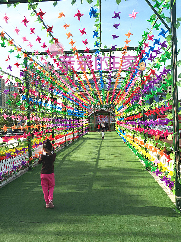 成品七彩四角风车串户外串式风车节幼儿园装饰