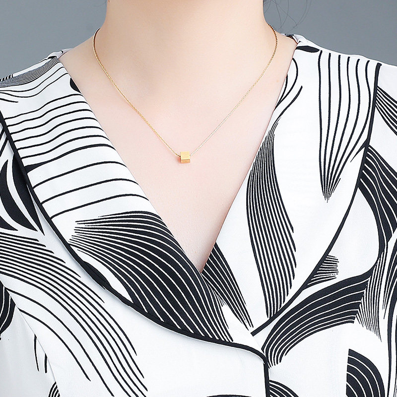  新盛中老年女装