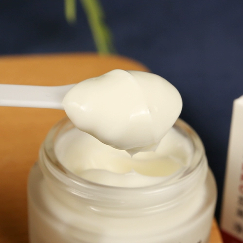 京卫本草 Питательный разглаживающий увлажняющий лечебный крем для глаз, против морщин