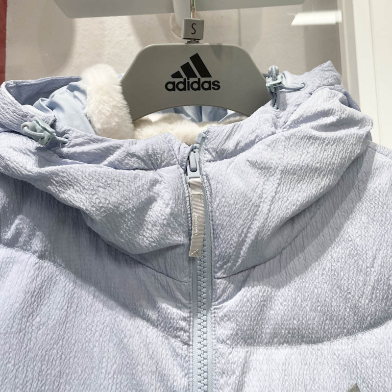 阿迪达斯女子2024冬季新款鸭绒保暖运动百搭简约连帽羽绒服JG5930 - 图2