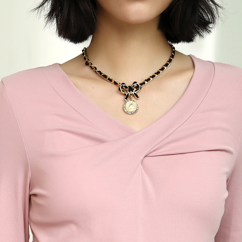 梵凯外穿新款春款洋气设计感打底衫 梵凯T恤