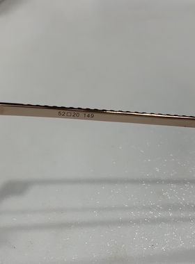 偏光镜艾尼雅厚重板材框金属腿