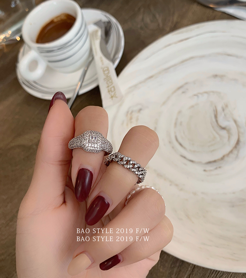 时髦率姓 个姓链条食指指环女潮 碎钻戒指 BAO STYLE blingbling 时髦率姓 个姓链条食指指环女潮 碎钻戒指 BAO STYLE blingbling