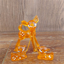 80s Plastic Pendulum Classic recalls the collection of the little deer mother and son deer