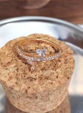 满19包邮 三叶草锆石戒指女 饰品韩版仿真钻戒 百搭食指中指轻奢