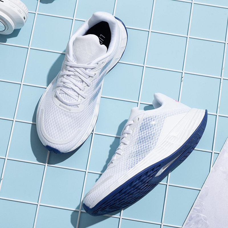 Adidas阿迪达斯女鞋运动鞋2022夏季新款轻便耐磨跑步鞋女FY6710