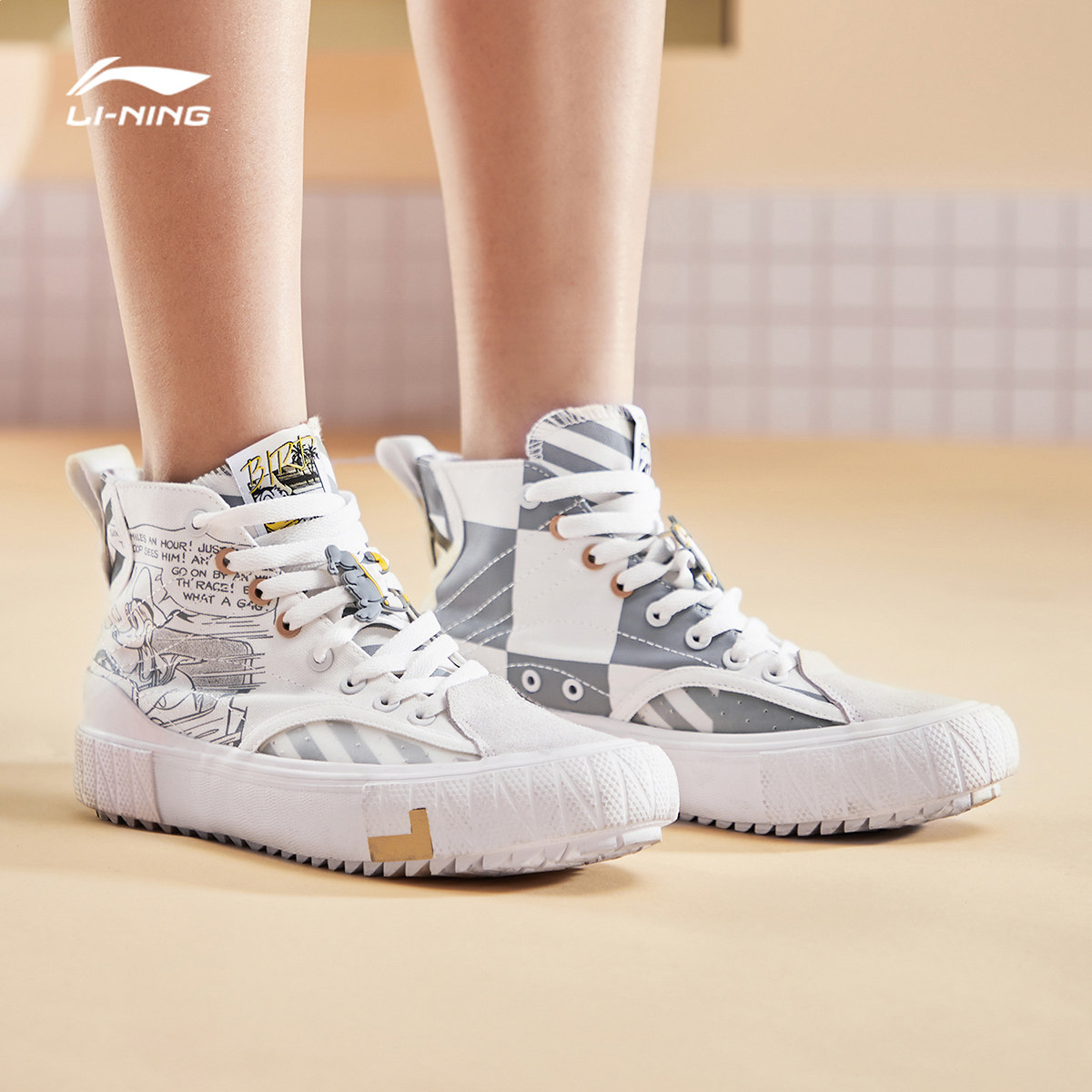  李宁outlets店帆布鞋