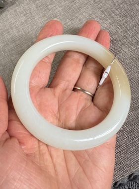 天然和田玉新疆且末羊脂白玉糖白高油高密高货手镯平安镯60大圈口